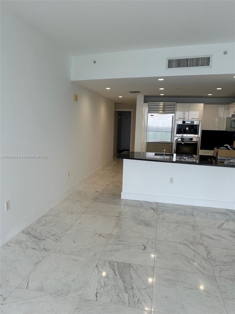 17121 Collins Ave - Photo 16