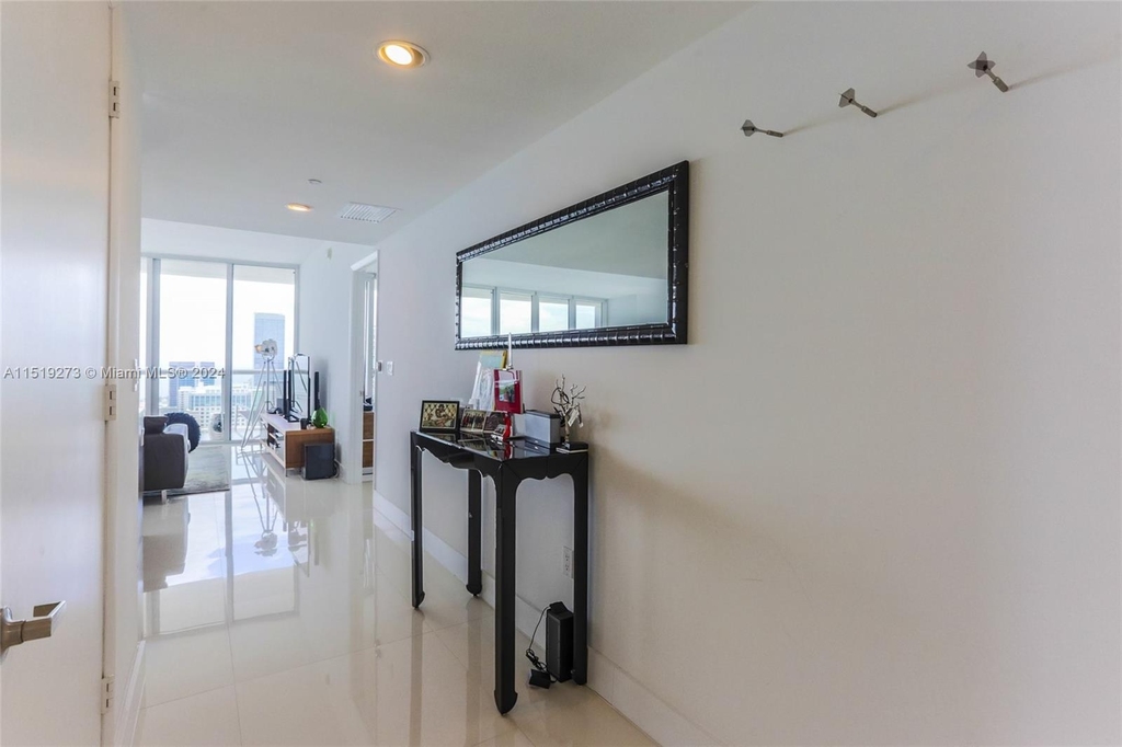 495 Brickell Ave - Photo 7