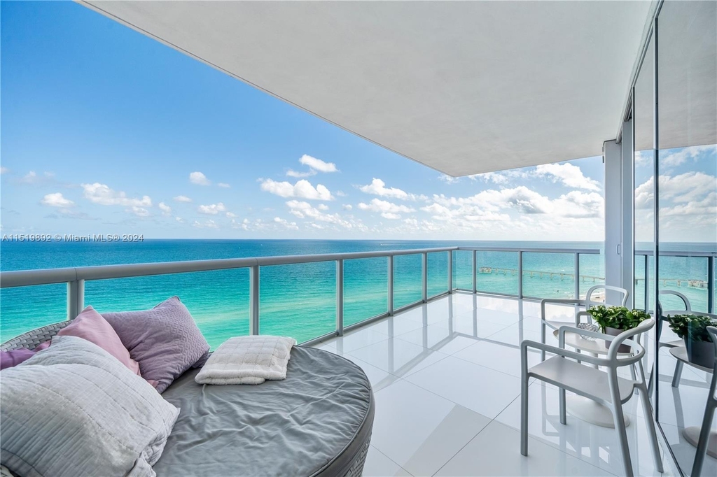 17121 Collins Ave - Photo 0