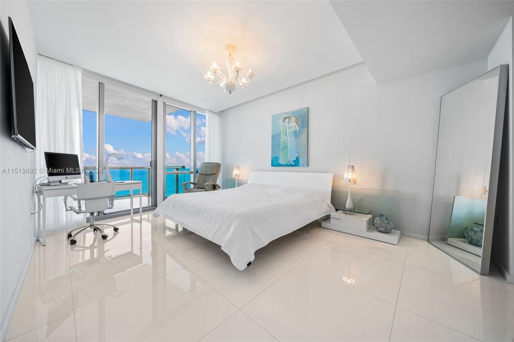 17121 Collins Ave - Photo 8