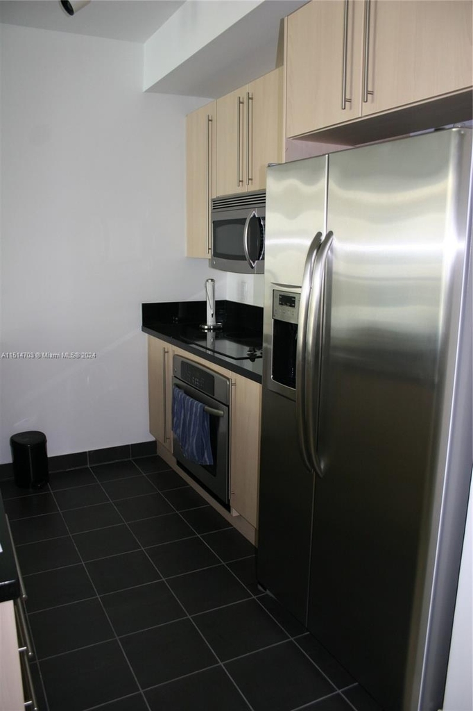 1111 Sw 1 Av - Photo 1