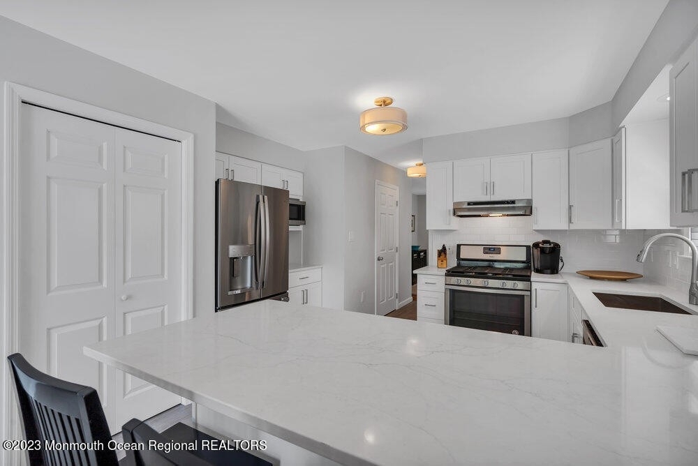 303 Salem Avenue - Photo 17