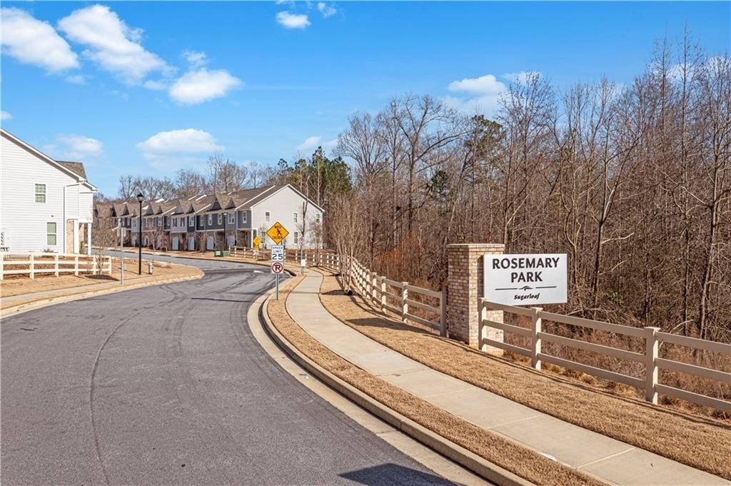 2230 Rosemary Park Lane - Photo 4