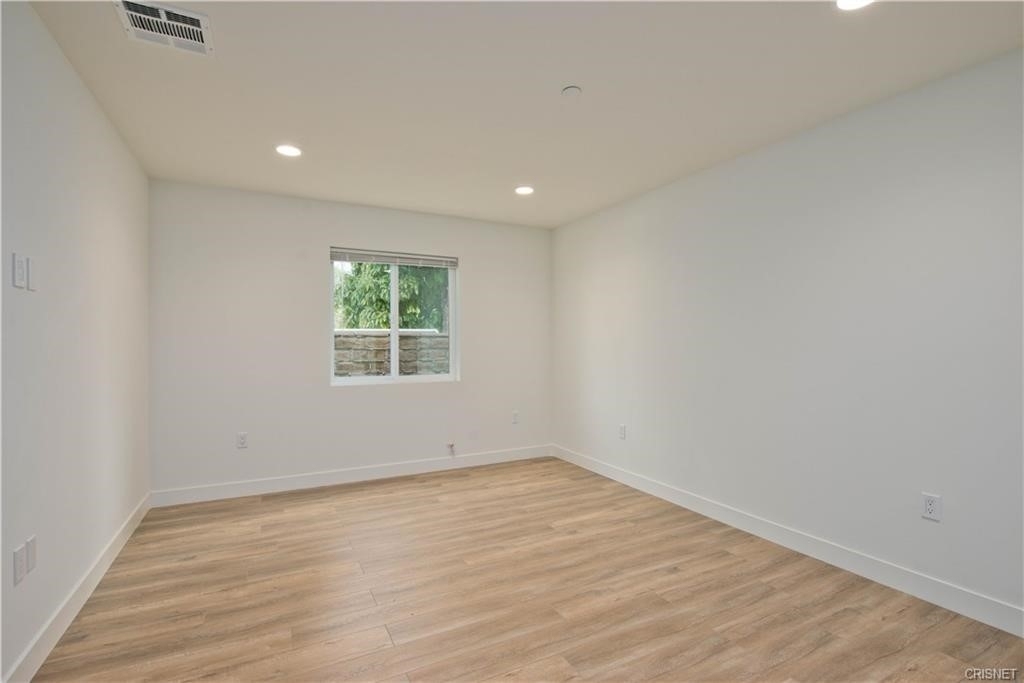 12518 San Fernando Road 1/2 - Photo 7