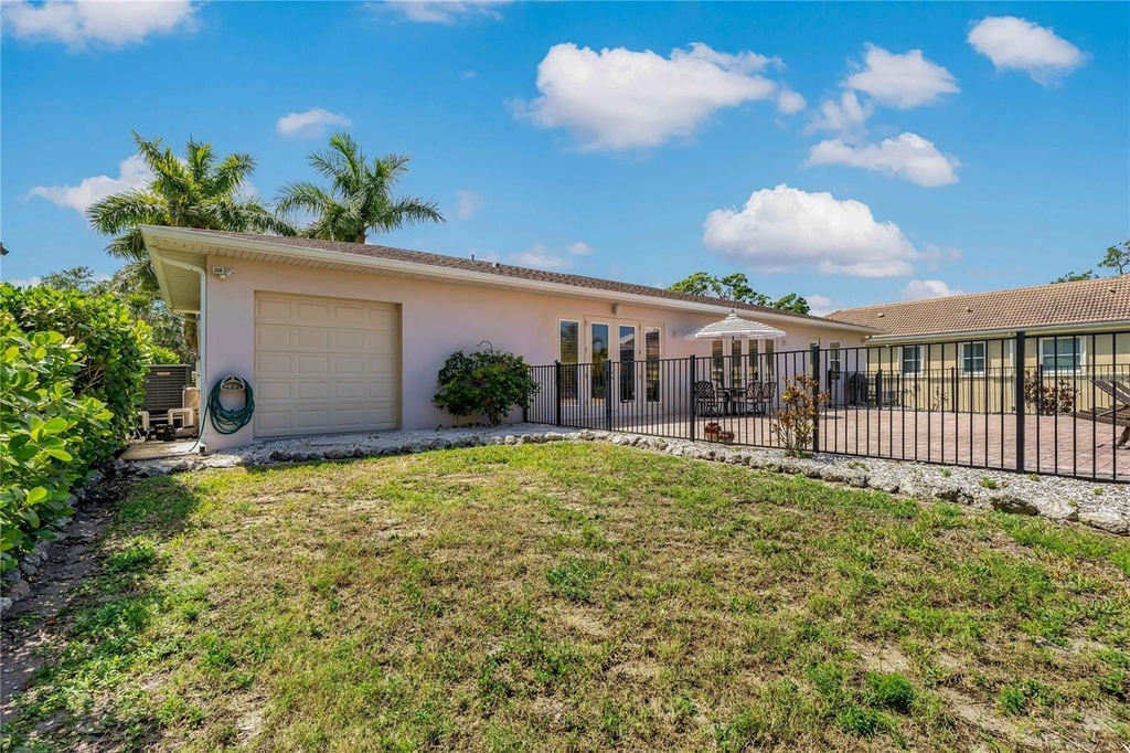 1104 Nancy Gamble Lane - Photo 39