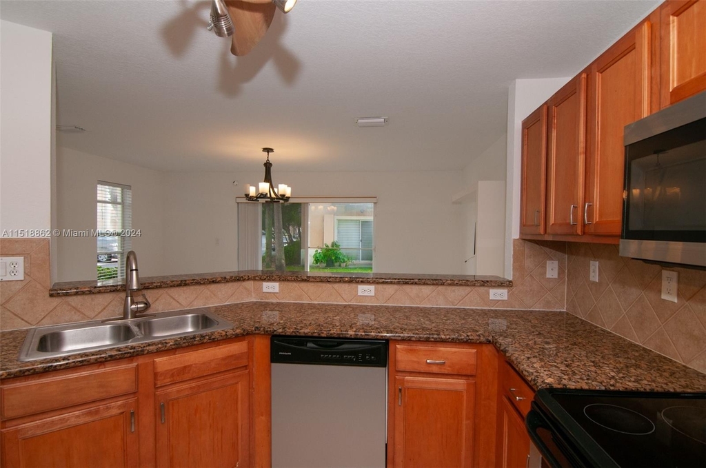 3007 Sw 129th Ter - Photo 6