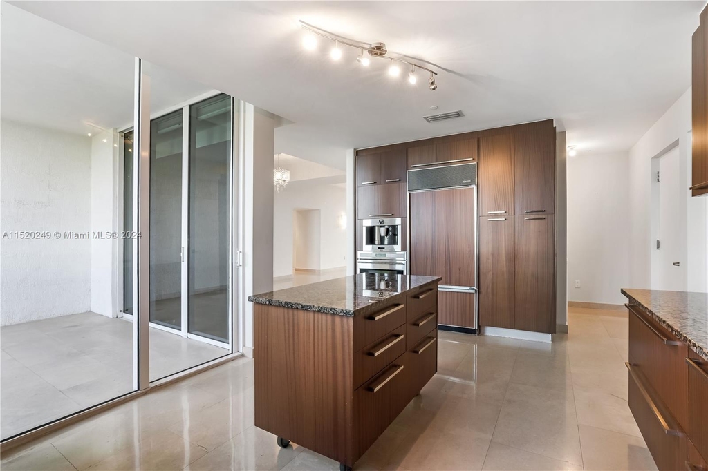 16001 Collins Ave - Photo 8