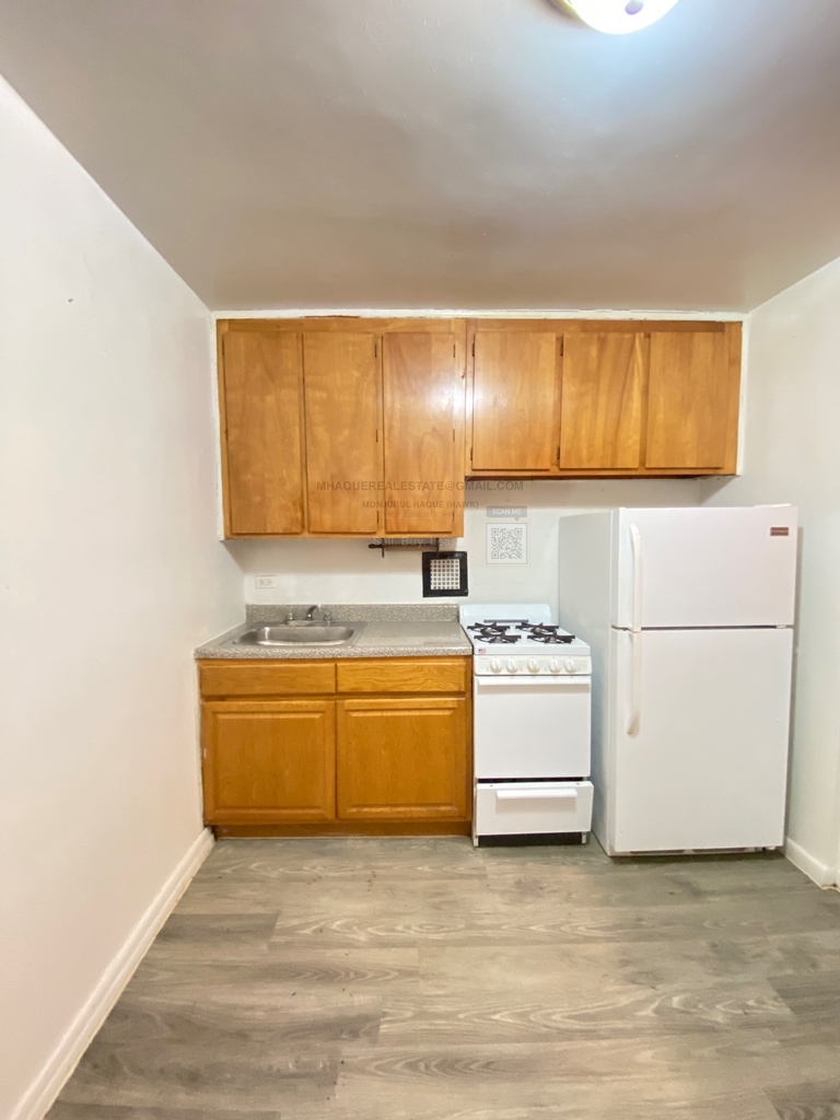 2060 East 19th Street - Photo 0