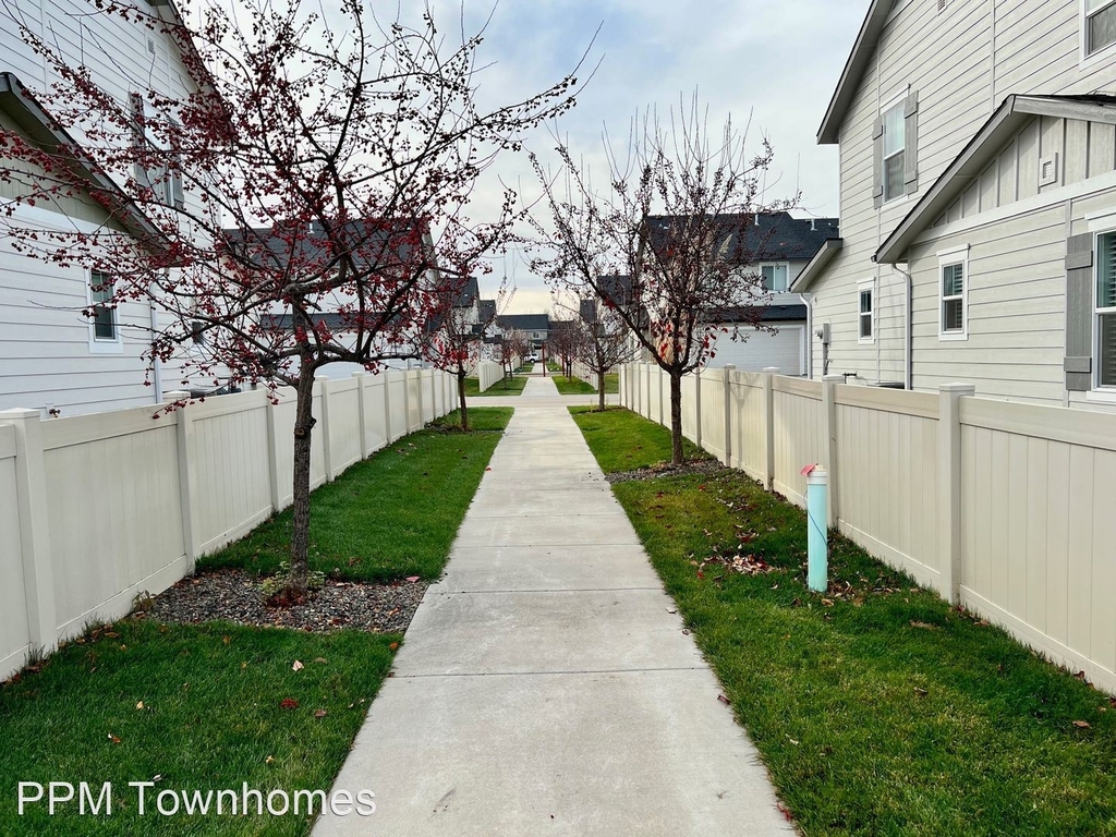 Townhomes At Jericho - Photo 7