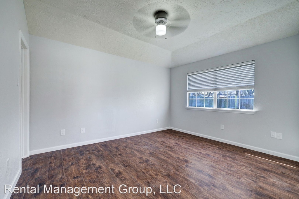 15102 Jordan Oaks St. - Photo 14