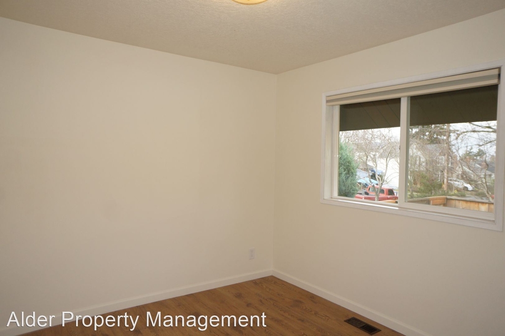 4604 Ne 35th Ave. - Photo 17