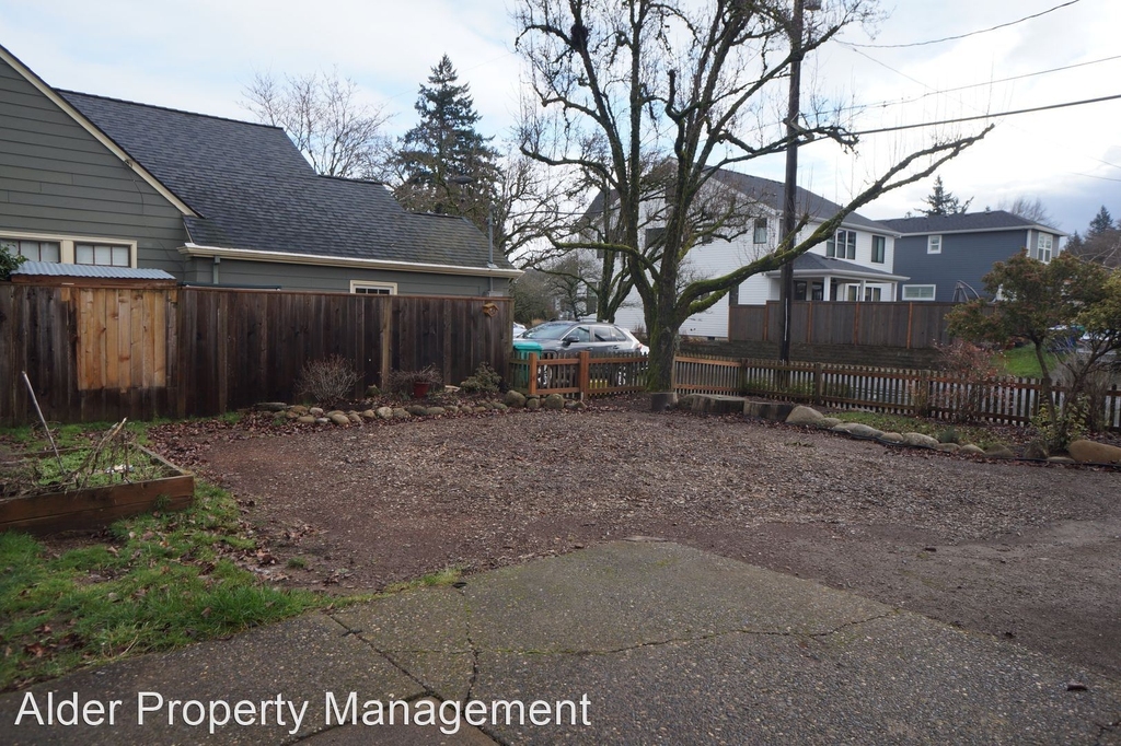 4604 Ne 35th Ave. - Photo 3