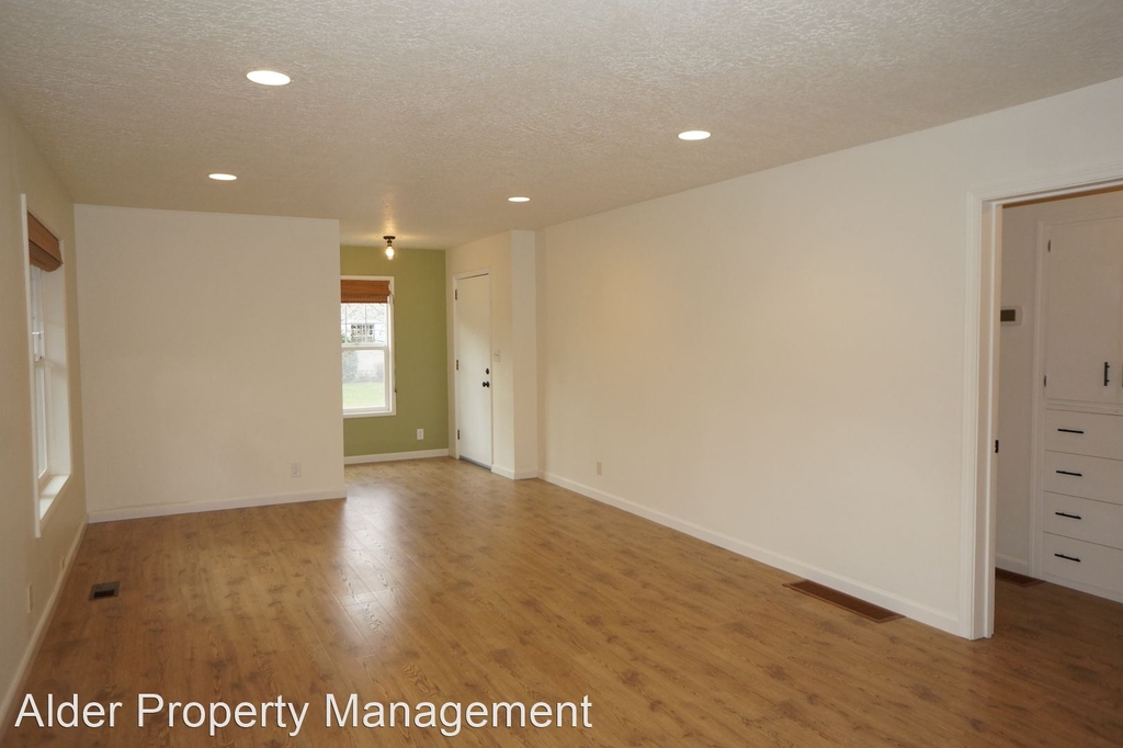 4604 Ne 35th Ave. - Photo 7