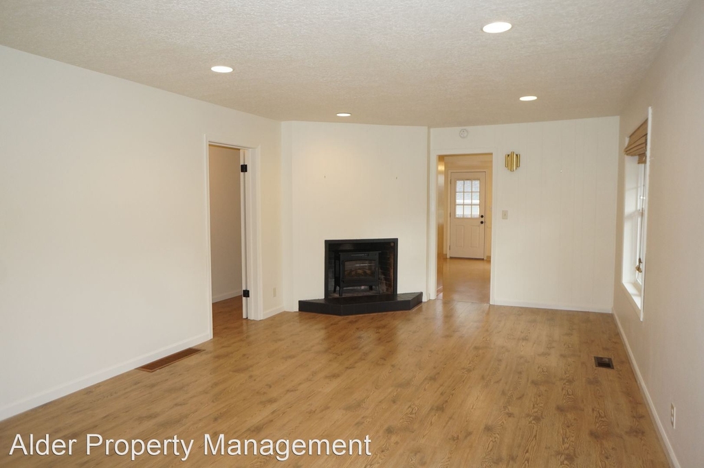 4604 Ne 35th Ave. - Photo 8