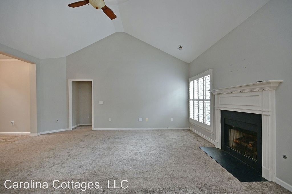 200 Groton Ct. - Photo 15