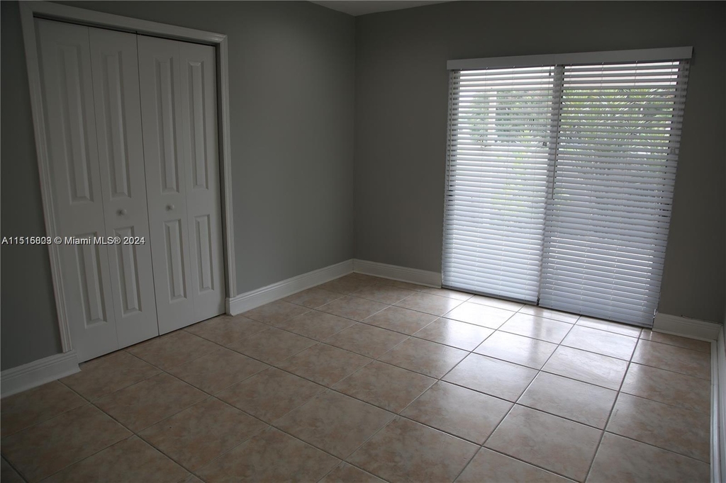 1450 Sw 20th Ct - Photo 9