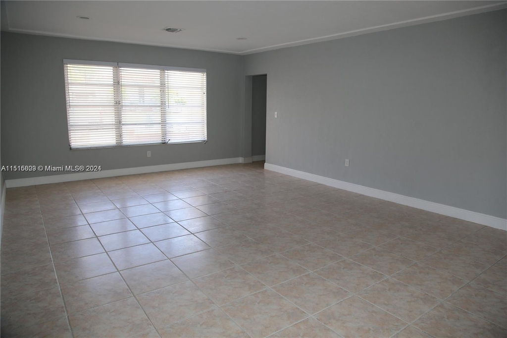 1450 Sw 20th Ct - Photo 6