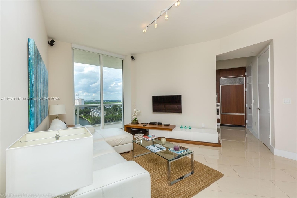 15811 Collins Ave - Photo 10