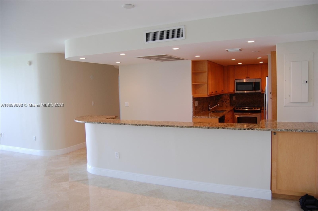 10350 W Bay Harbor Dr - Photo 2