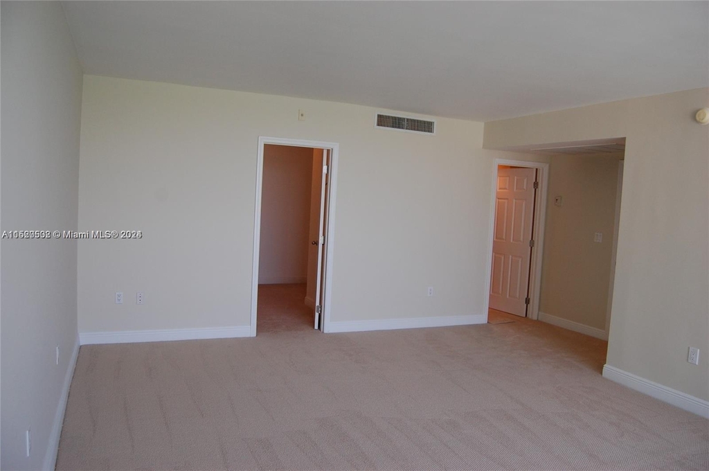 10350 W Bay Harbor Dr - Photo 21