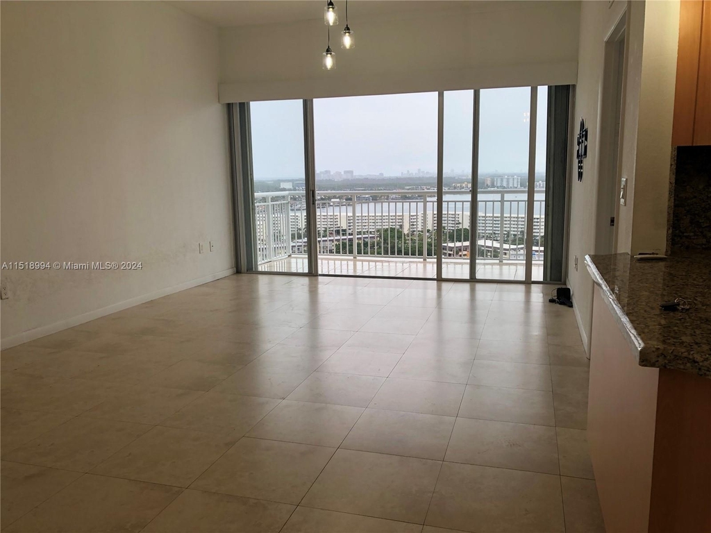 18081 Biscayne Blvd - Photo 15