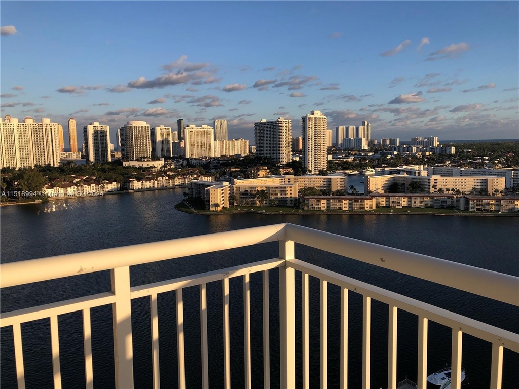 18081 Biscayne Blvd - Photo 12