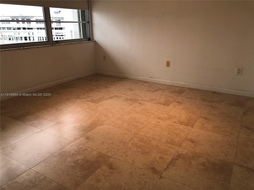 18081 Biscayne Blvd - Photo 30