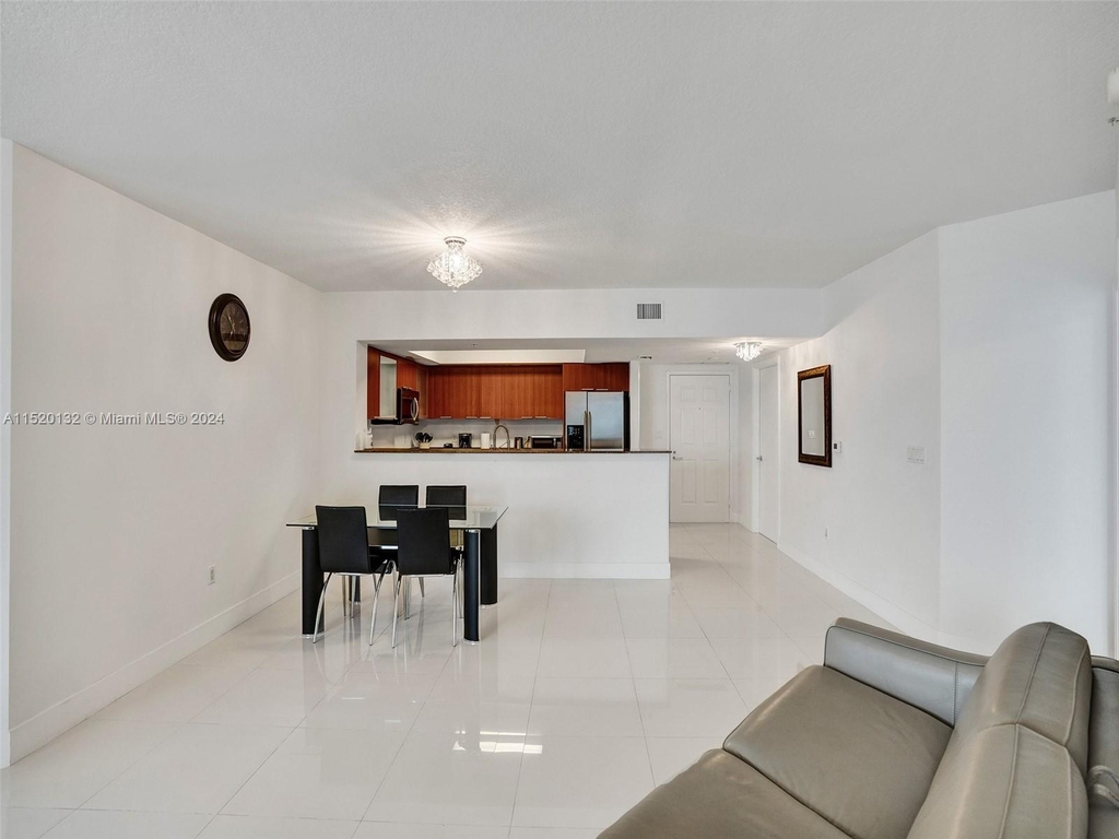 16699 Collins Ave - Photo 8