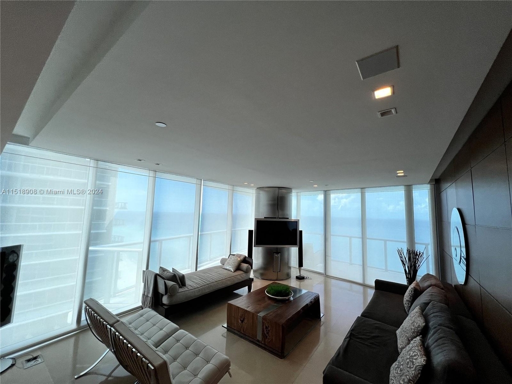 17001 Collins Ave - Photo 35