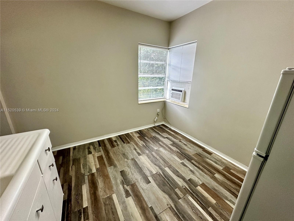 534 Sw 6th Ct - Photo 8