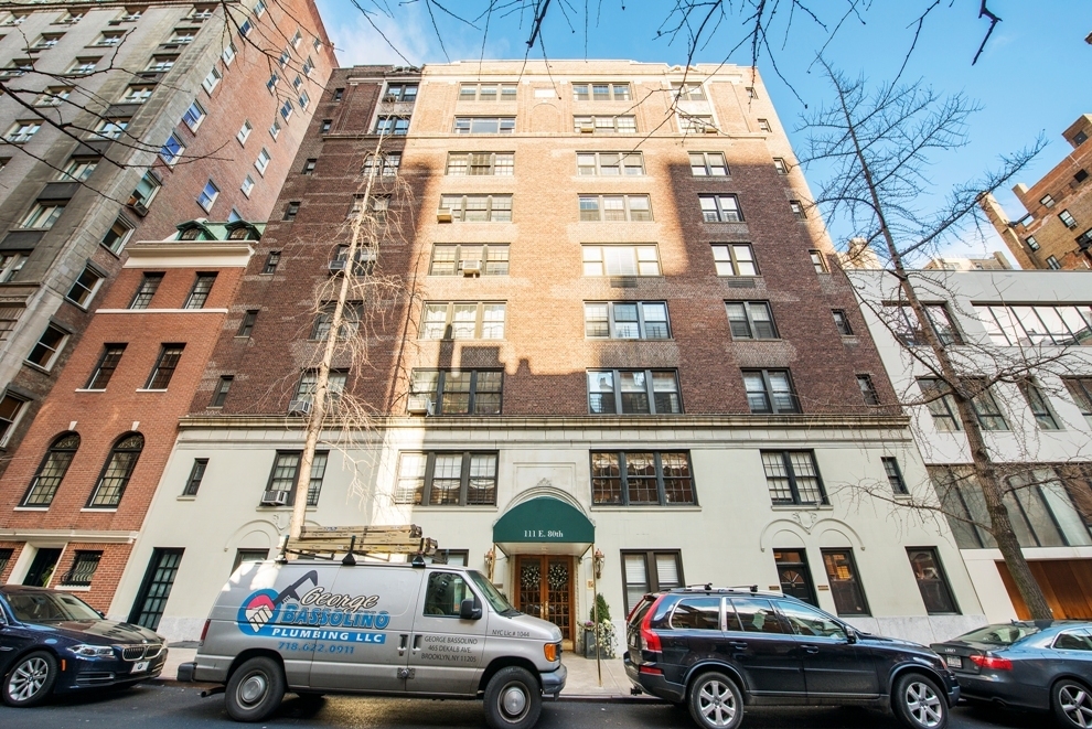 East 80th Street - Photo 1