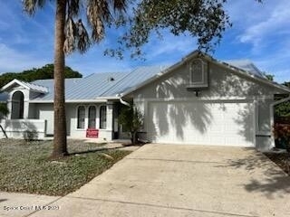 708 Fishtail Palm Boulevard - Photo 1