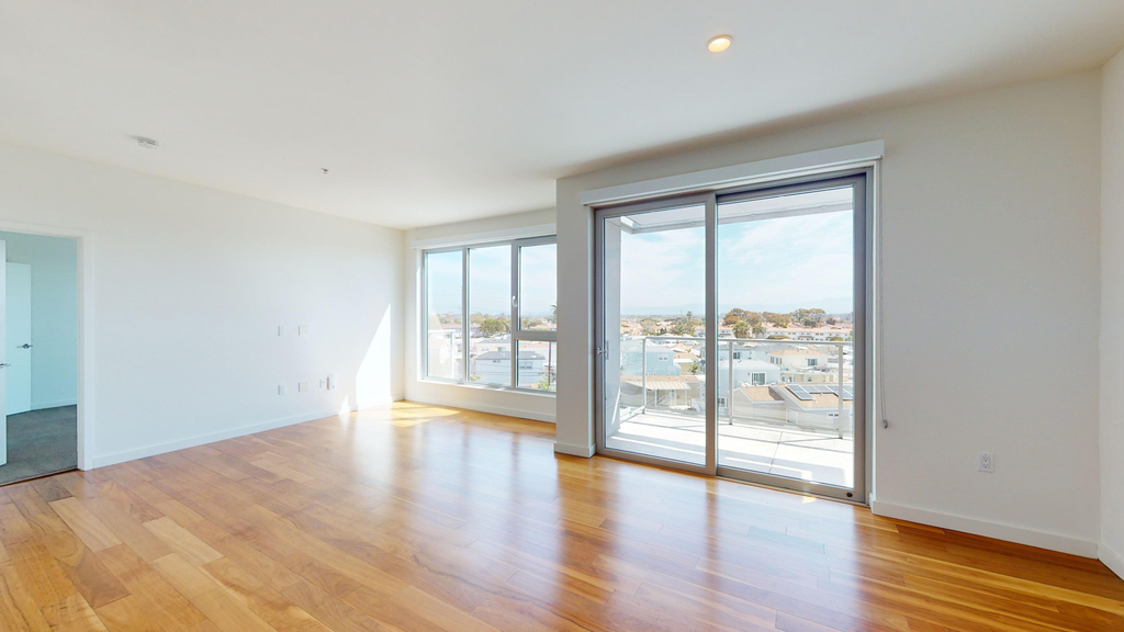 21040 Pacific City Cir. Suite 100 - Photo 2