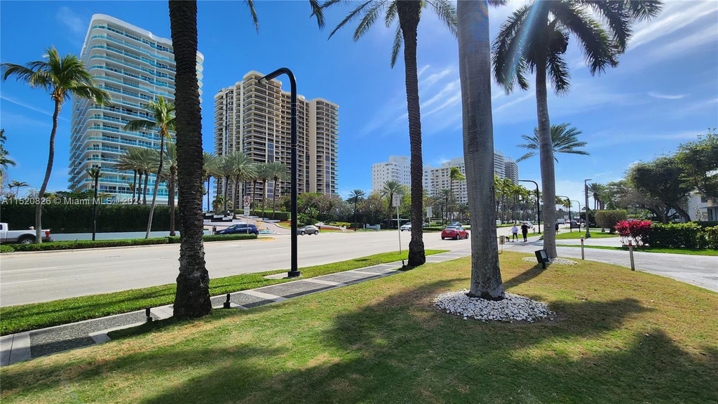 10150 Collins Ave - Photo 28