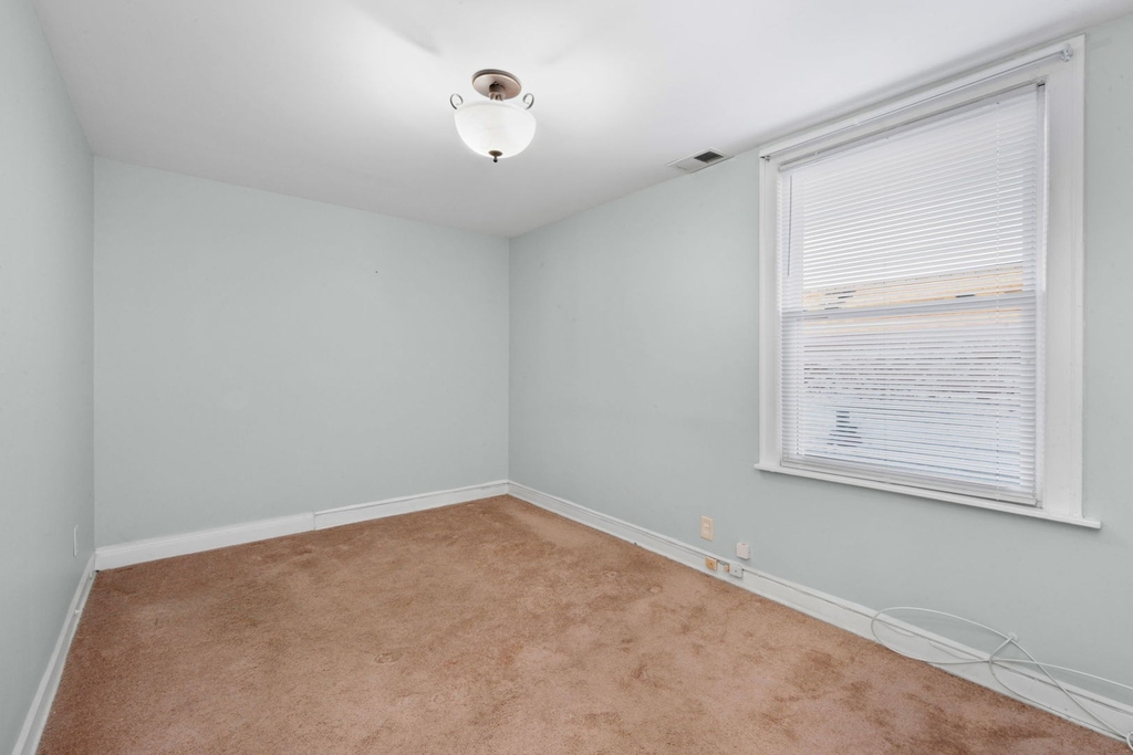 7546 S Marshfield Avenue - Photo 10