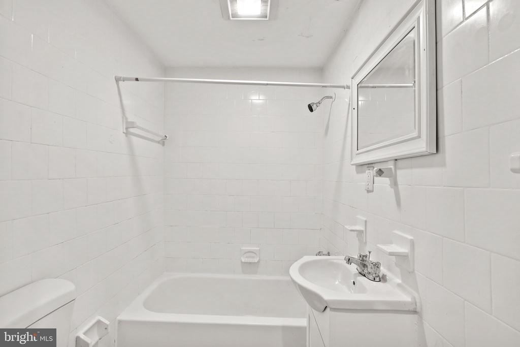 4100 14th St Nw - Photo 5