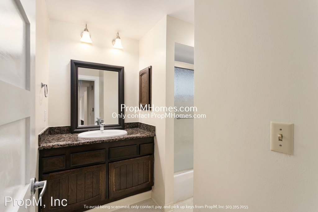 8285 Sw Connemara Terrace - Photo 20