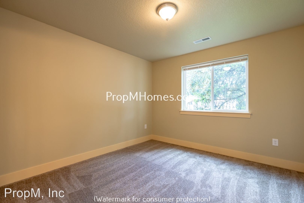 5922 Se 136th Avenue - Photo 23