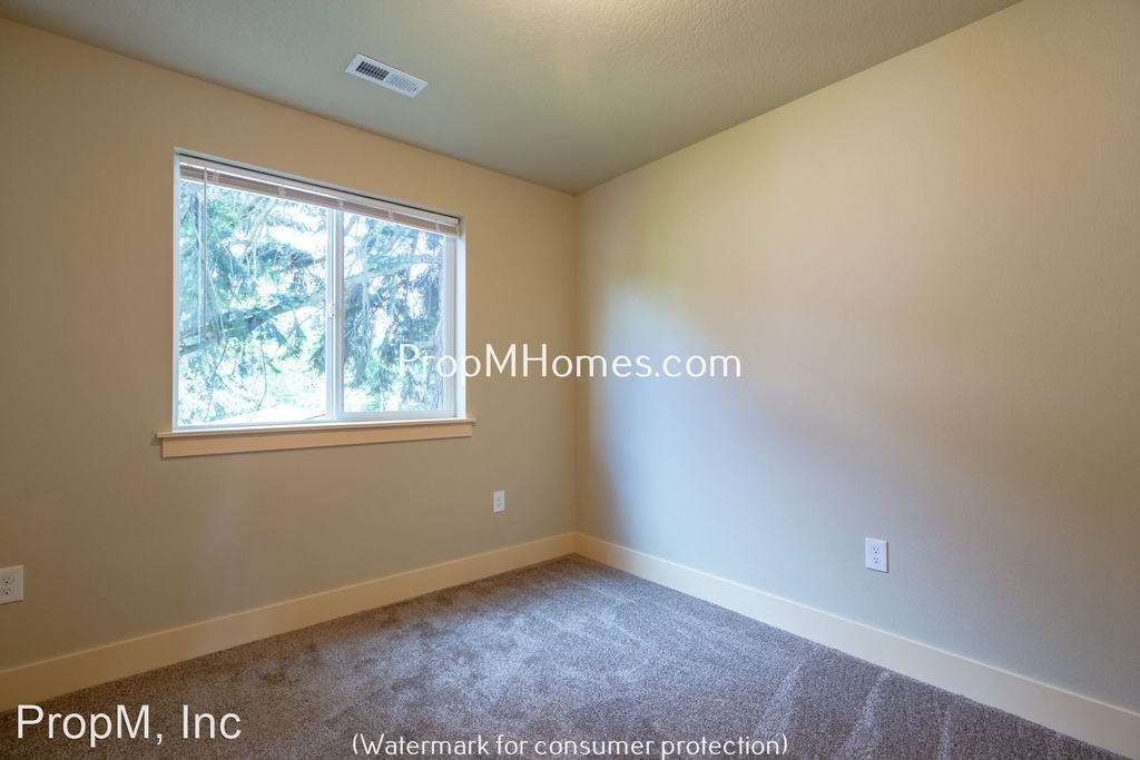 5922 Se 136th Avenue - Photo 14