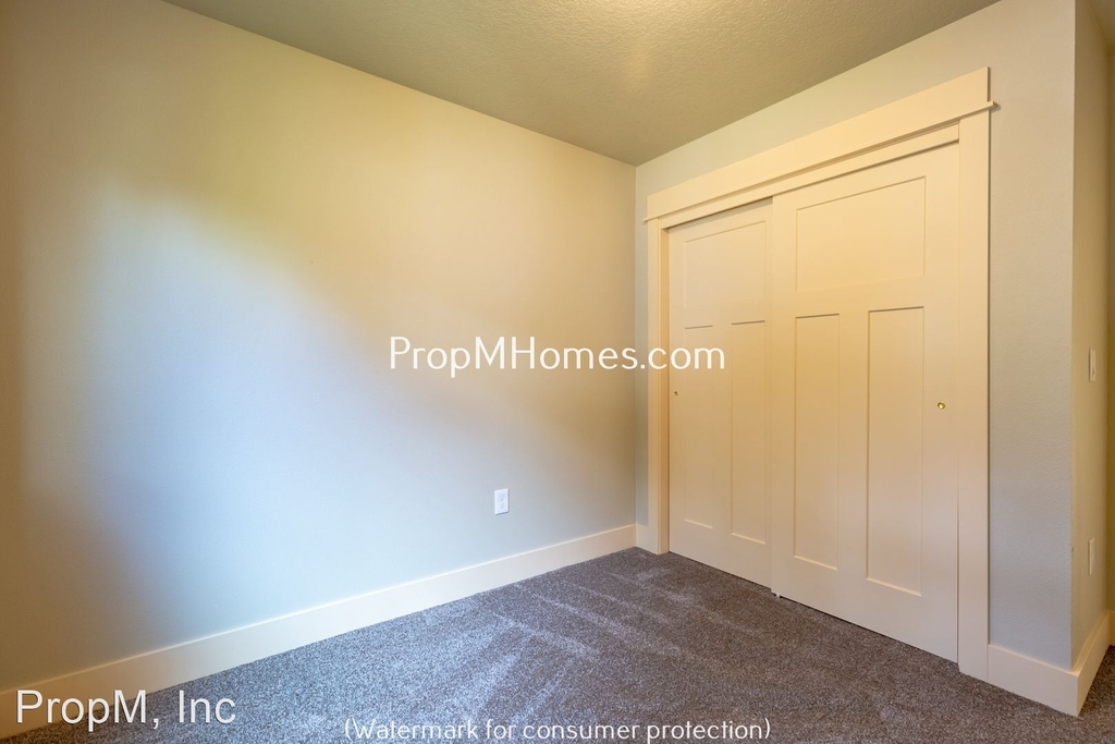 5922 Se 136th Avenue - Photo 21