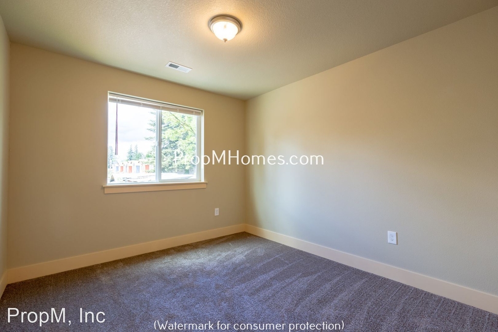 5922 Se 136th Avenue - Photo 20