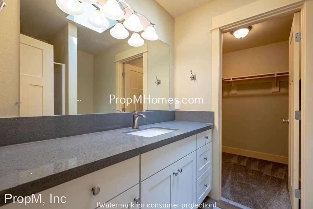 5922 Se 136th Avenue - Photo 13