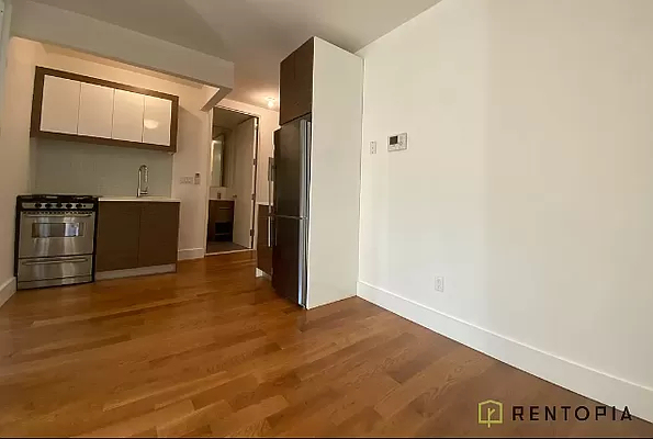 106 Meserole Street - Photo 2