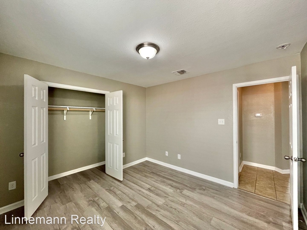 9600 Raeburn Court - Photo 23