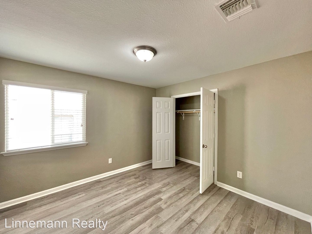 9600 Raeburn Court - Photo 22