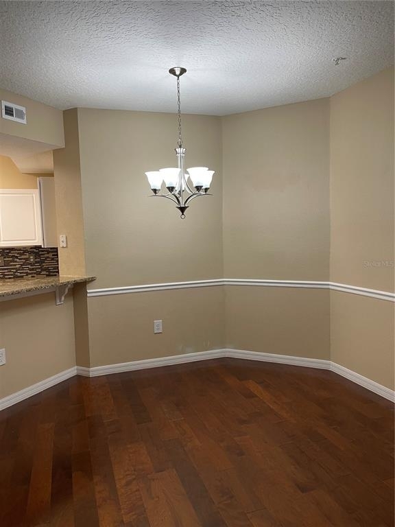 5560 Metrowest Boulevard - Photo 2