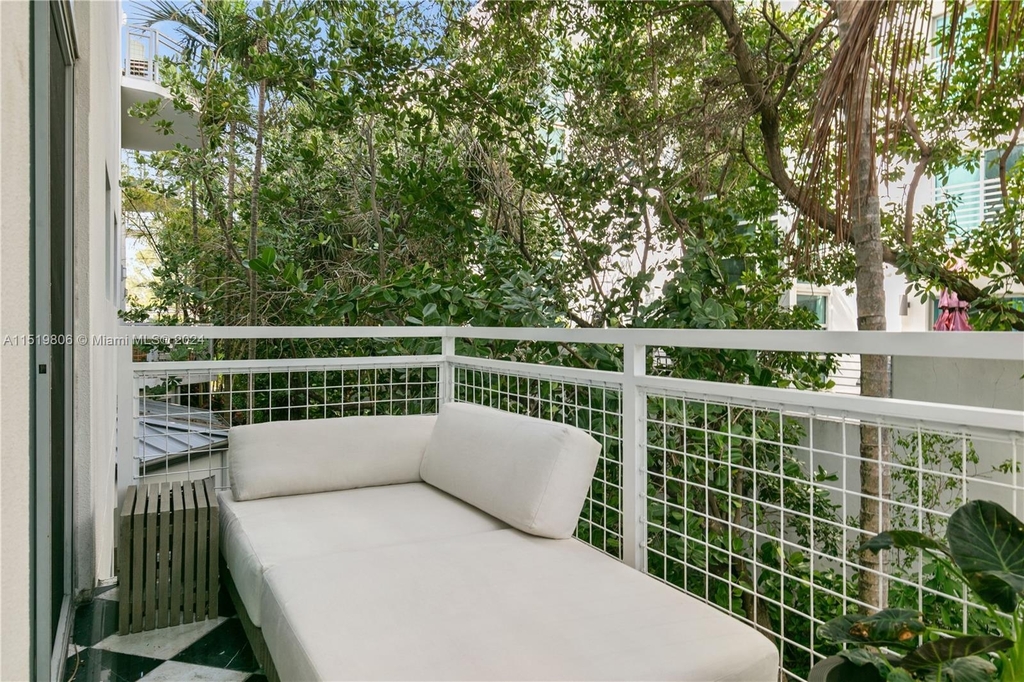 7728 Collins Ave - Photo 30