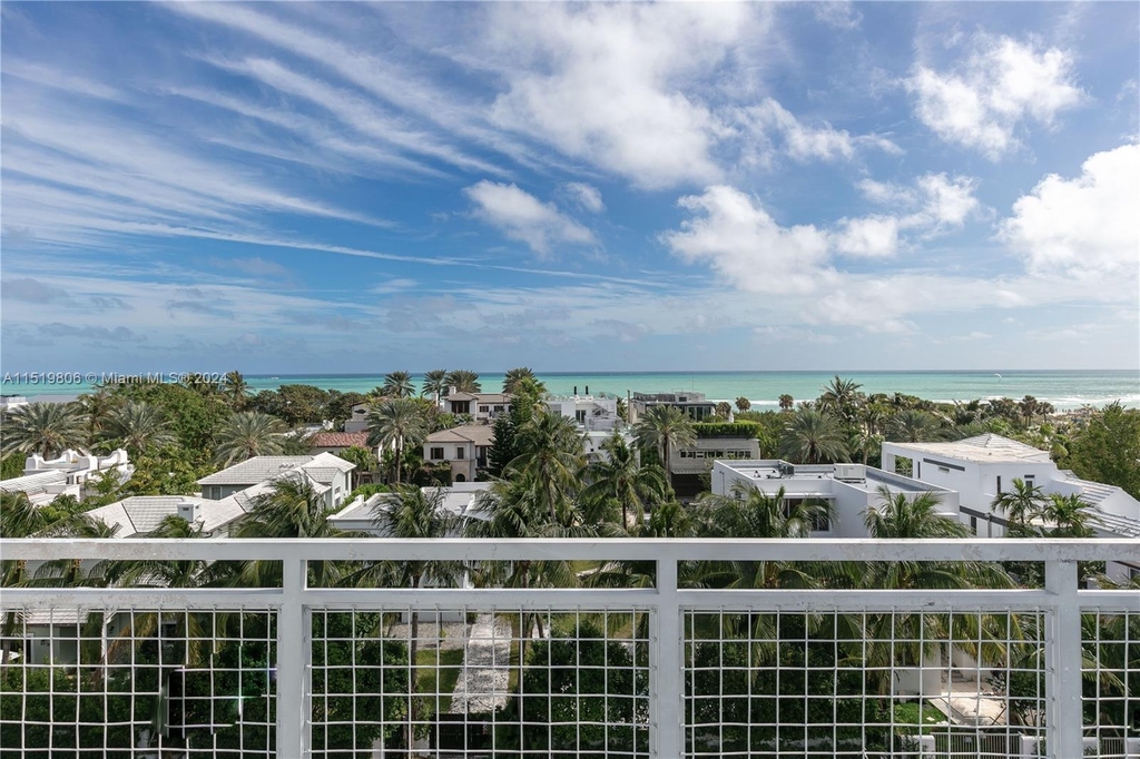 7728 Collins Ave - Photo 40