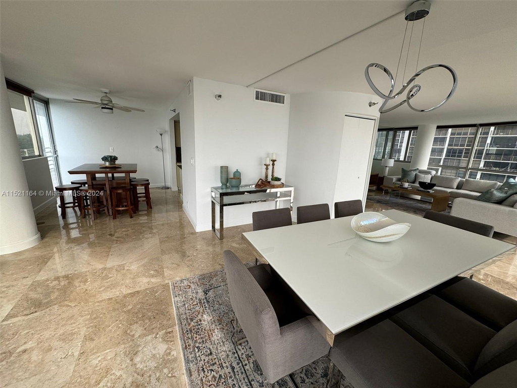 2025 Brickell Ave - Photo 5