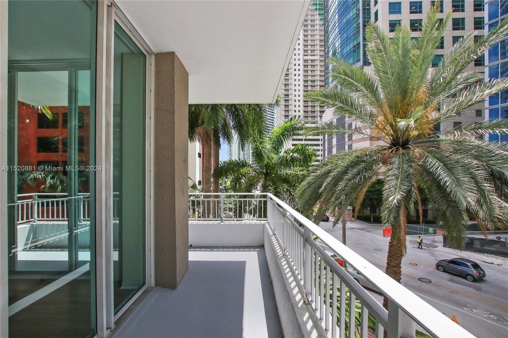 1111 Brickell Bay Dr - Photo 19